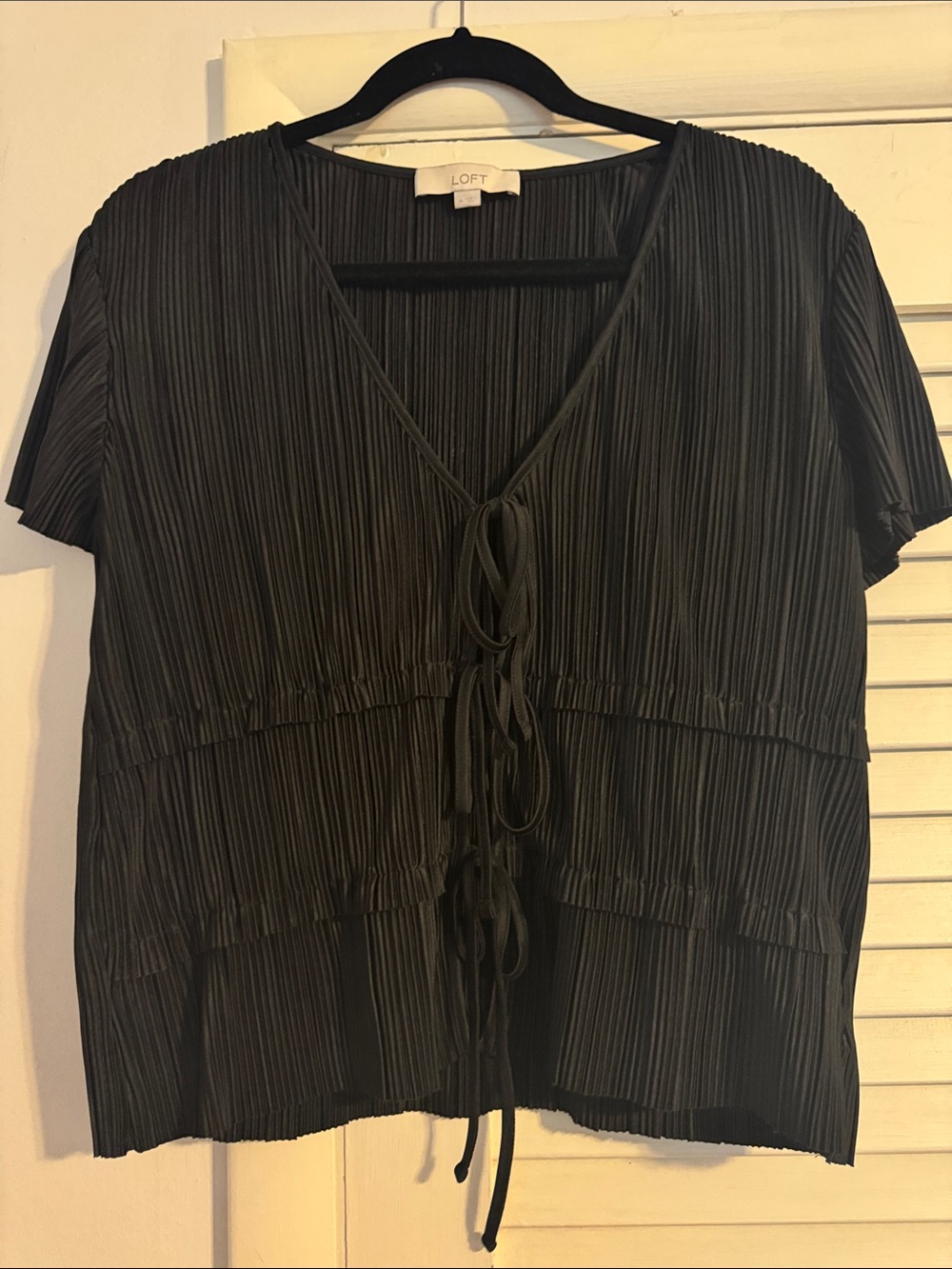 LOFT Black Pleated Tie-Front Short Sleeve Blouse